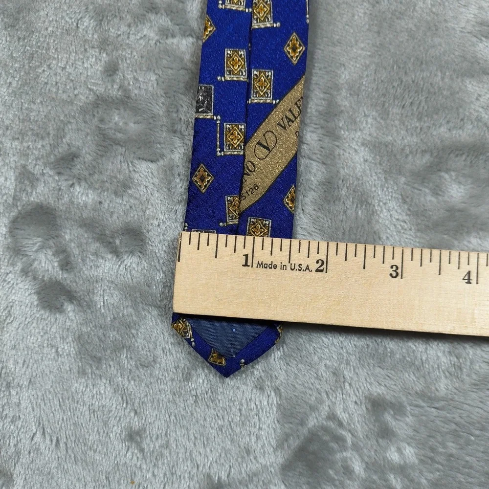 Vintage Valentino Cravatte Neck Tie Men Floral Geometric Silk Made Italy 56x3.75